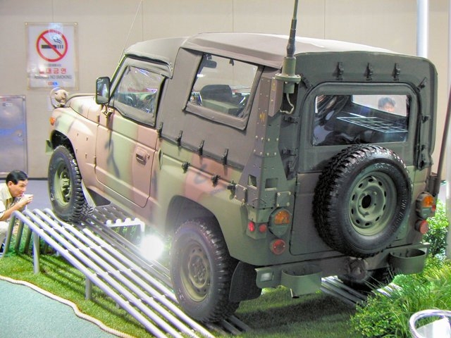 km420 retona jeep 7 of 9