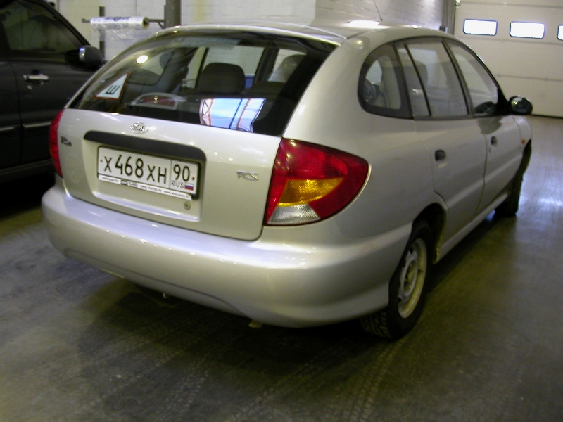 Kia Rio RS 2001 (DC2433) 1.5 АКПП серебристый (3 of 3)