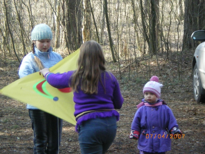 ... и отдала детям...