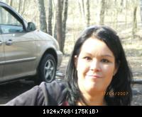 Есть женщины в русских селеньях, и джип на плече удержать ...