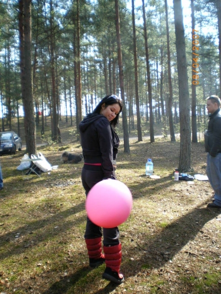 Нет-нет, я на улице не знакомлюсь ...