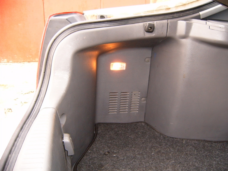 Дополнительный светильника багажника