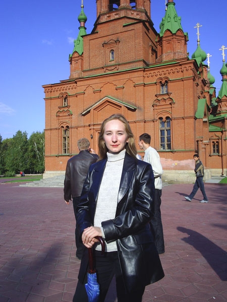 Красивый штурман KIA 2