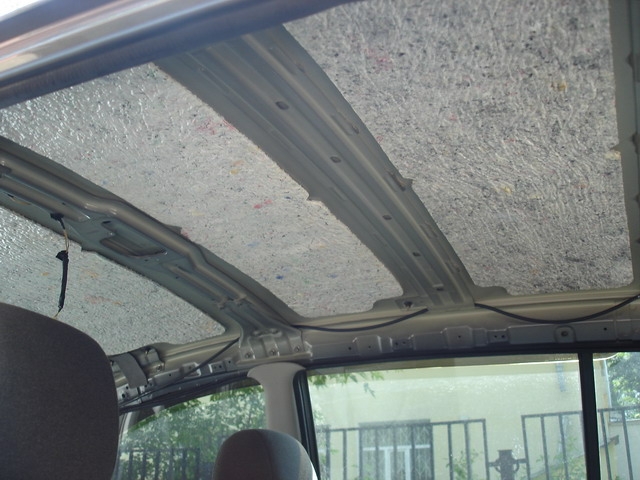 снятие потолка и проклейка тепло-шумоизоляцией