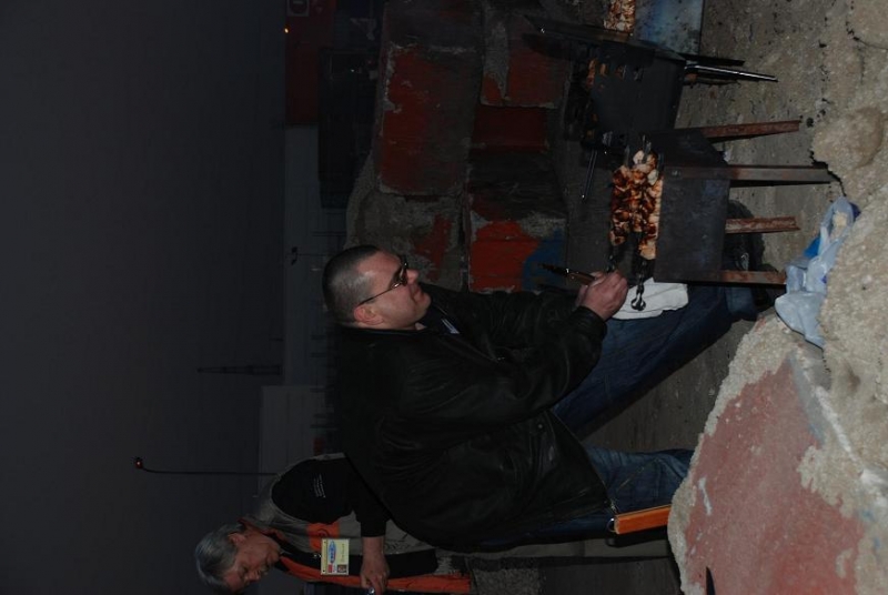 Шашлык надо вертеть