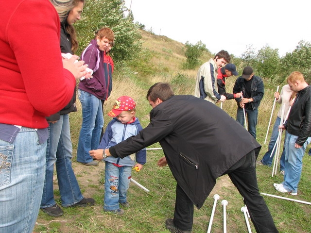 даже ребёнок помогает нам!