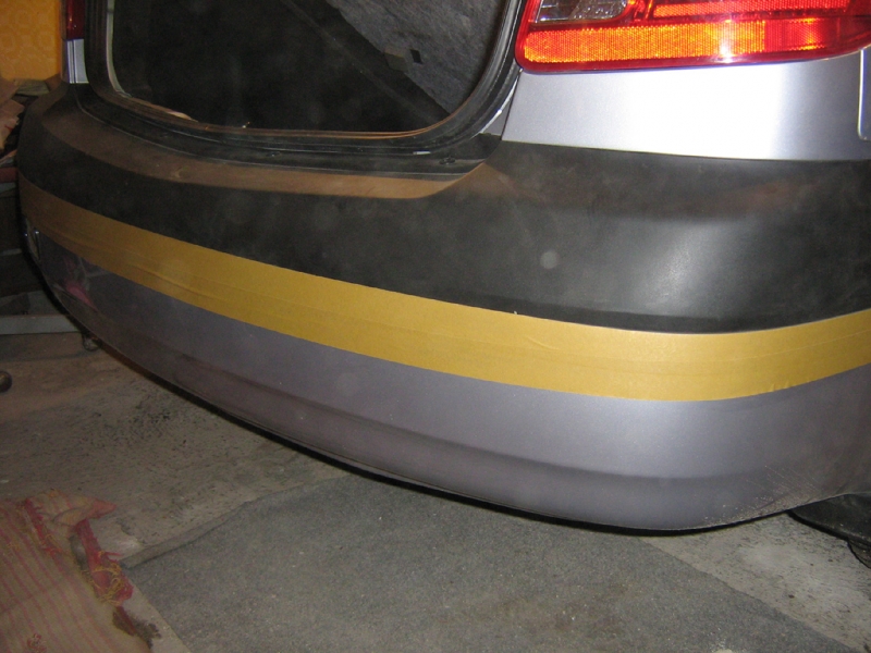 клеим малярный скотч