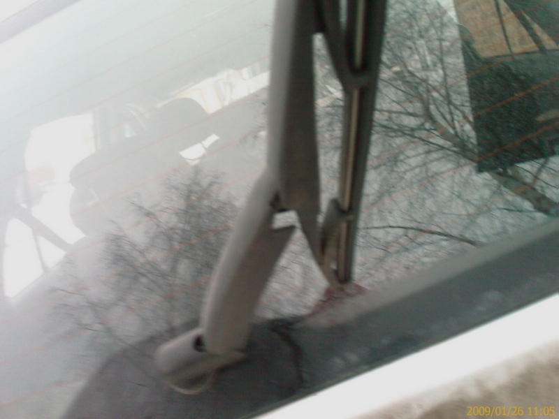 задняя щетка