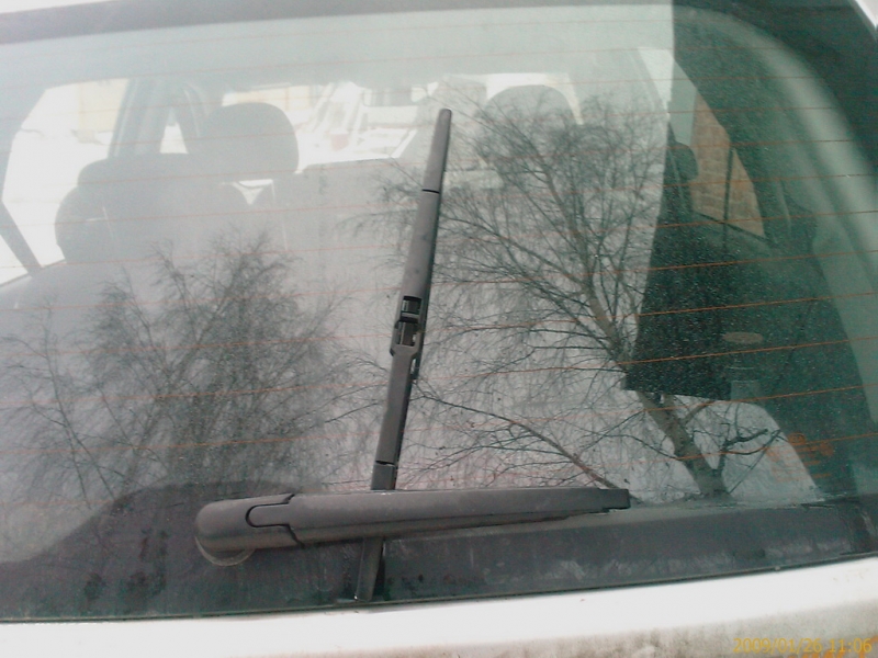 задняя щетка