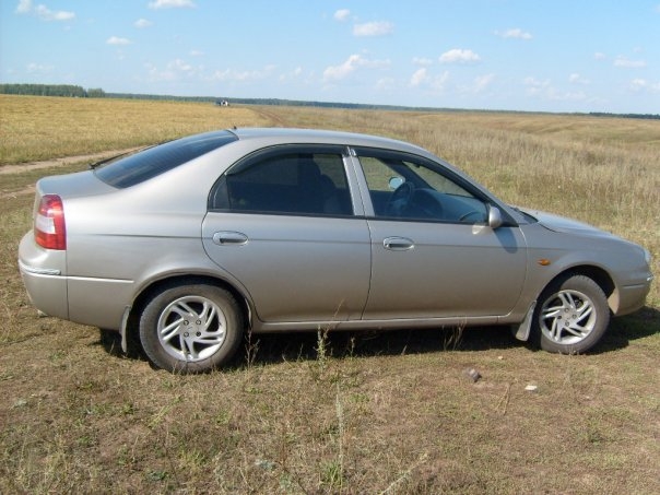 Kia Shuma