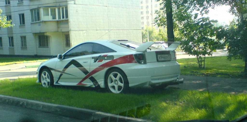 Ну не урод?